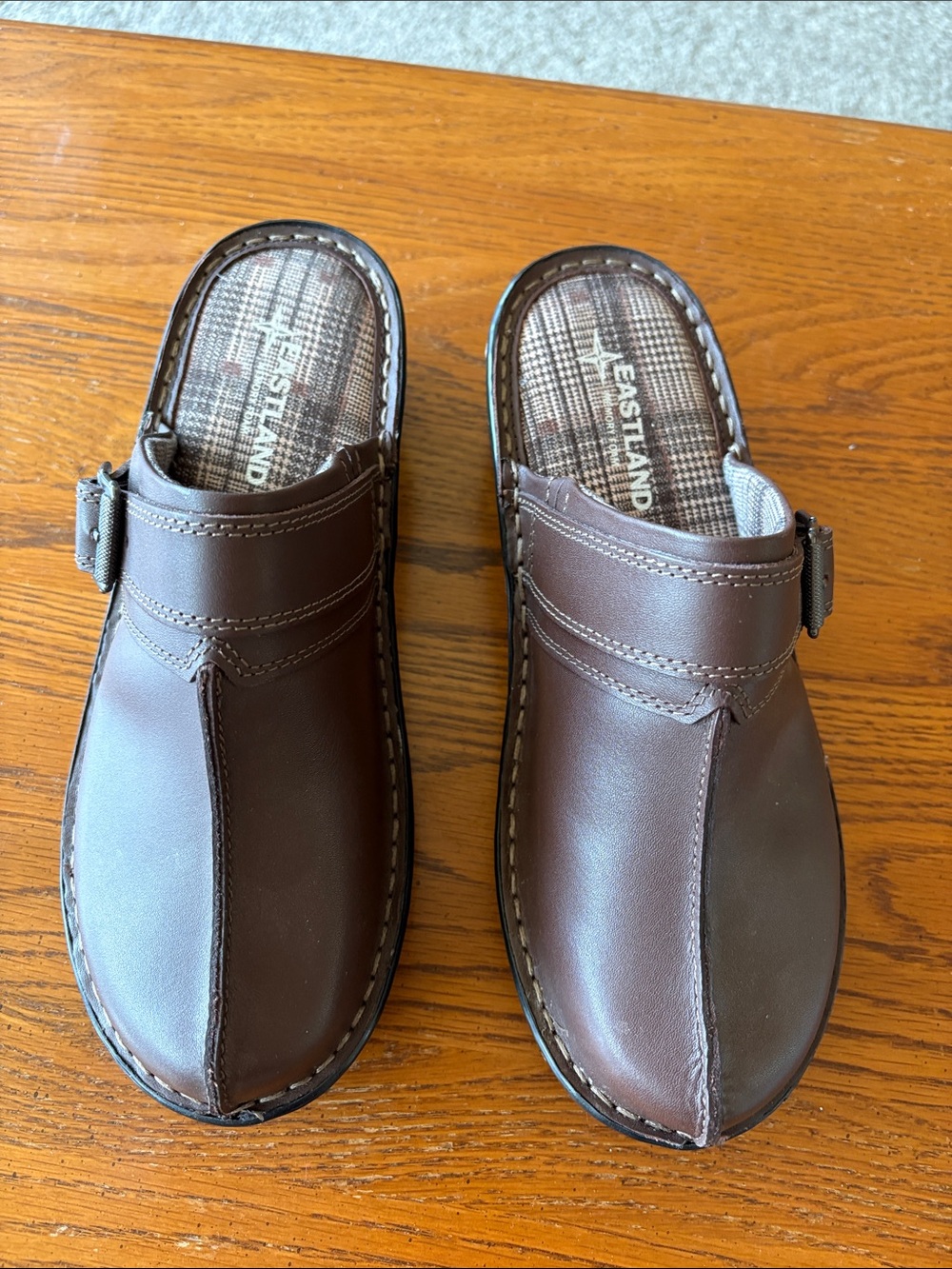 Women’s Eastland Brown Leather Slip-On Mule Loafers Clogs Size 8.5 Like New